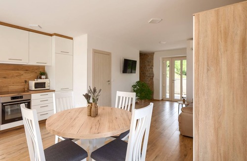 Livade Villa | Rustic villa Casa Mavretici with pool in Motovun