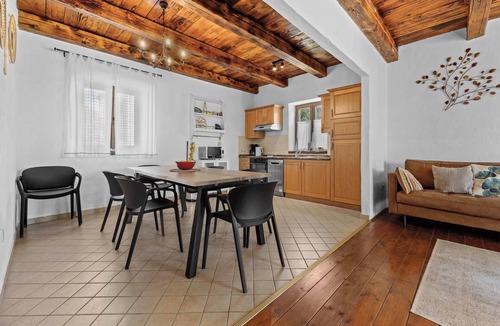 Cabrunici Villa | Rustic Villa Lara with pool