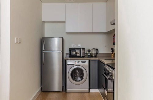 Sharjah Apartment | Sahab - Rustic One BR Apt