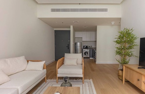 Sharjah Apartment | Sahab - Rustic One BR Apt