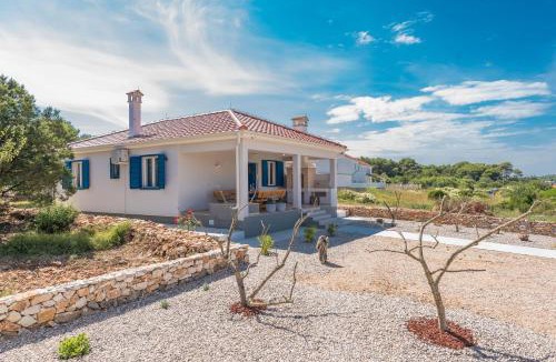 Dragove House | Sakarun - Ena