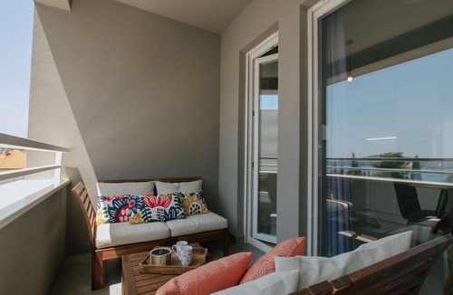 Seget Donji Apartment | Scenic Sea View Apartment Trogir