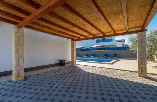Sisan Villa | Schöne Villa „Miracle“ mit privatem Pool