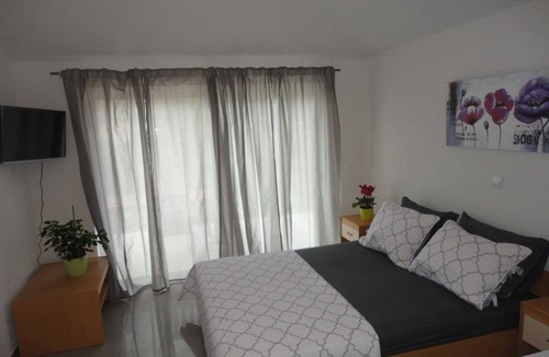 Gdinj Apartment | Sea-view apartment in Island Hvar with terrace