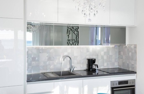 Kastel Kambelovac Apartment | Sea Vista Apartment Kastela - Grey
