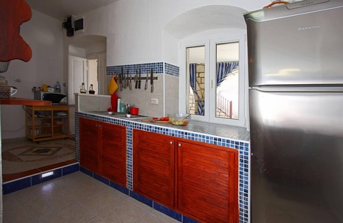 Cove Makarac (Milna) Apartment | Seafront View/Apartment Davor-Private garden/Steps to Sea