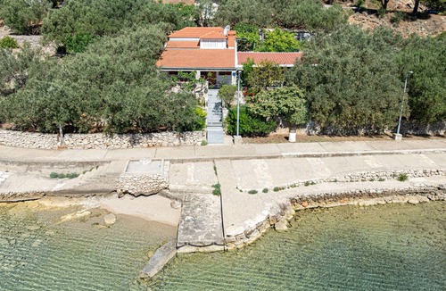 Vela Luka Villa | Seaside Holiday Home Anita by Villas Guide