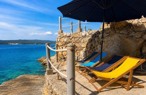 Marusici Apartment | Seaside House Marušići - Sunbeds - Free Parking
