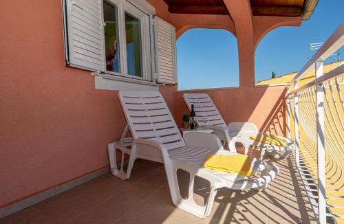 Jadrija Apartment | Seaview & Balcony Apartment PETRA