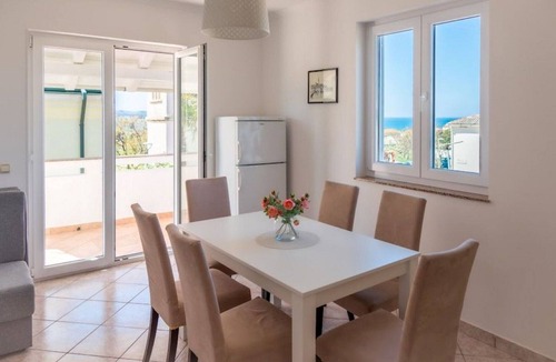Povljana Apartment | Seaview Family Base in Povljana