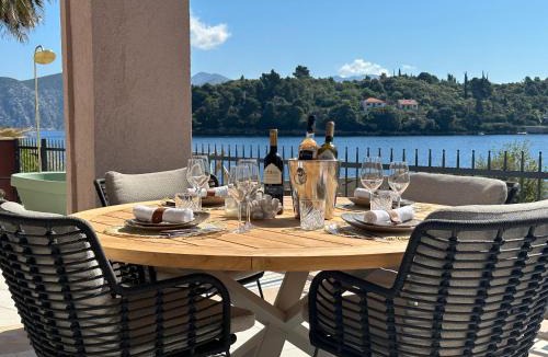 Racisce Apartment | SeaZen Luxury Seaside Apartment Korcula
