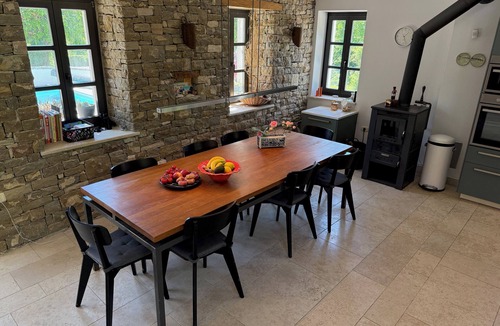 Sveti Bartol Villa | Secluded large Villa, Pool 4x8m, home Cinema, 25 min. from Beach. EV charging