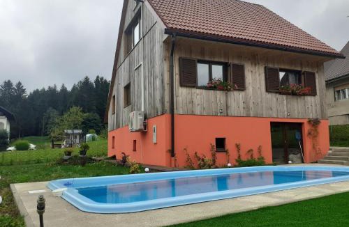 Cabar Ski Chalet | Seoska rapsodija