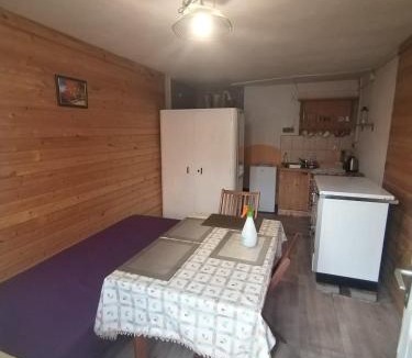Gvozd House | Shambhala, eko selo Blatuša