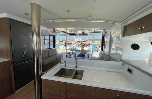 Pirovac Boat Rental | Sibenik Sun-soaked Sailing: A Luxurious Croatian Voyage
