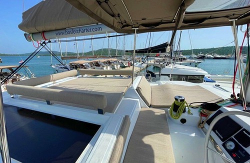 Pirovac Boat Rental | Sibenik Sun-soaked Sailing: A Luxurious Croatian Voyage