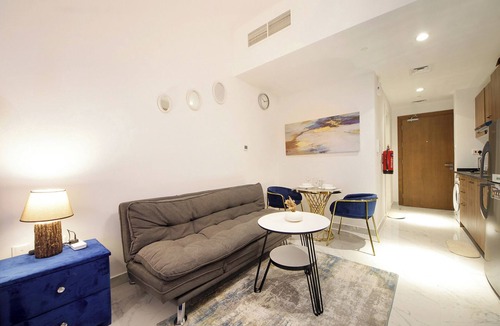 Masdar City Apartment | Silk Valley - Cozy Studio near AUH Airport & Yas Island