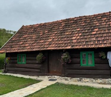 Kljuc House | Simetić