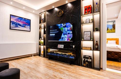 Pale Apartment | SKS plus