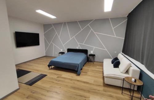 Sempeter-Vrtojba Apartment | Sleep&Go Vrtojba International Border Crossing