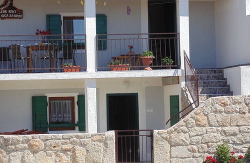 Starigrad House | Snug Holiday Home in Starigrad with Private Garden