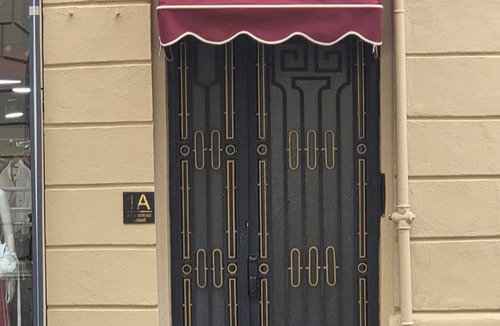 Bucharest City-Centre Hotel | Spacious 5-bedroom hotel suites in amazing București with AC