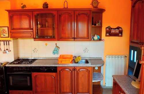 Kampor Apartment | Spacious and Sunny Apartment on Island Rab