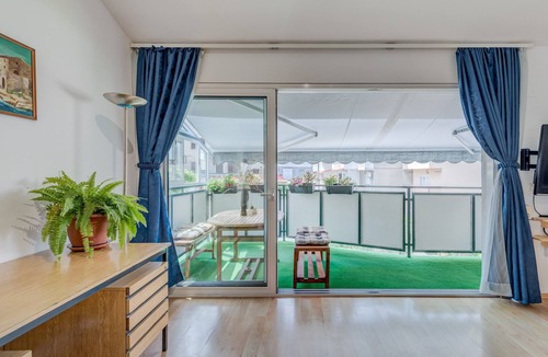 Vranjic Apartment | Spacious apartment Zvone with 3 balconies and parking