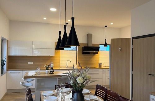 Cerklje na Gorenjskem House | Spacious Family Villa – 4BR, 3Bath Near Airport