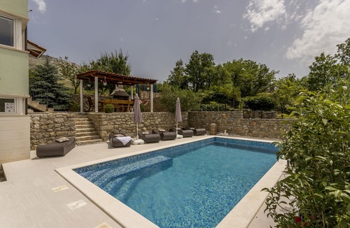 Srinjine Villa | SPECIAL OFFER! Luxury and modern Villa with a private Pool, sauna, near Split