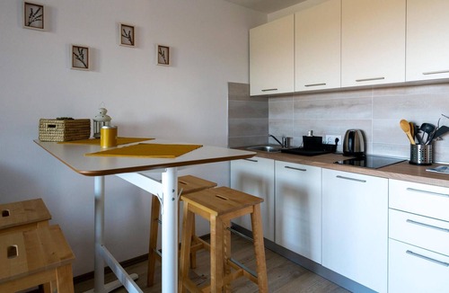 Segotici Apartment | Spend a relaxing vacation in this appealing apartment with sea view.