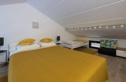 Segotici Apartment | Spend a relaxing vacation in this appealing apartment with sea view.