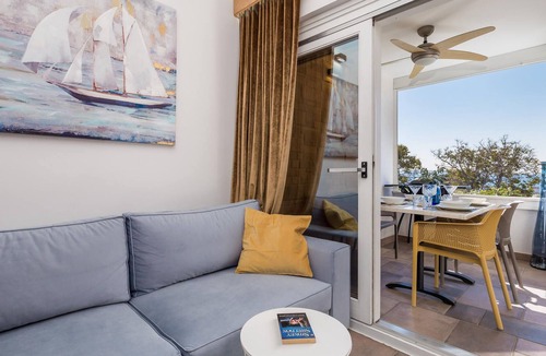 Gajac Apartment | Spend a wonderful vacation in this beautiful apartment near the beach.