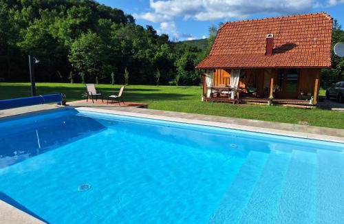 Brusane Ski Chalet | Spirit of Velebit