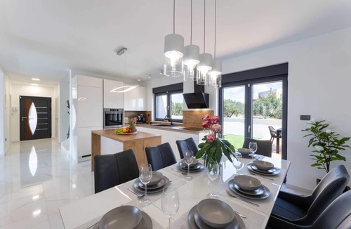 Primosten Burnji Villa | Splendid Villa Golden Shine