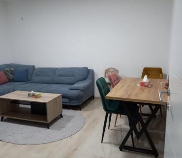 Zivinice Apartment | Stan Živinice bb