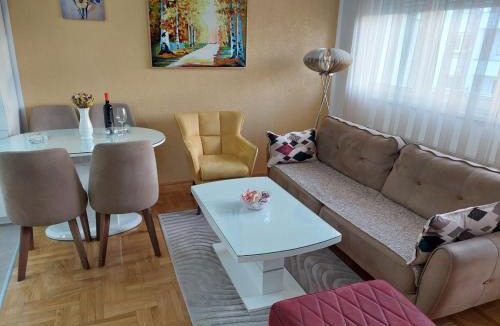 Bijeljina Apartment | Stan na dan Banovic