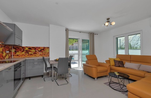 Lovrec House | Standalone luxury Finca in charming Ričice with Pool, Jacuzzi, Outdoor Kitchen