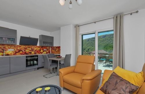 Lovrec House | Standalone luxury Finca in charming Ričice with Pool, Jacuzzi, Outdoor Kitchen