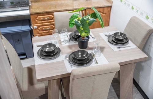 Garhoud Apartment | StayShort - 1 Bedroom in Al Garhoud Perfect for 2!