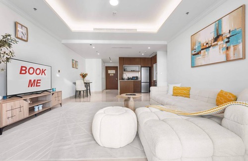 Dubai Marina Apartment | StayShort - Elegant 1 Bedroom in EMAAR Beachfront that Sleeps 2
