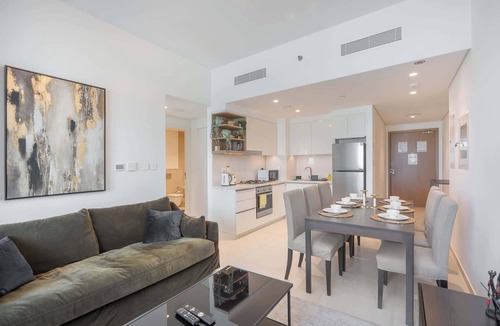 Za'abeel 2 Apartment | StayShort - Exclusive Sleeps 2 Apartment close to Burj Khalifa!