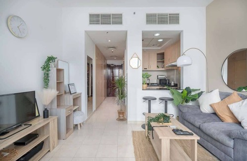 Discovery Gardens Apartment | StayShort - Modern & Inviting Studio in Discovery Gardens