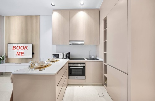 Palm Jumeirah Apartment | StayShort - Peaceful Studio with Beautiful Palm Views that Sleeps 2