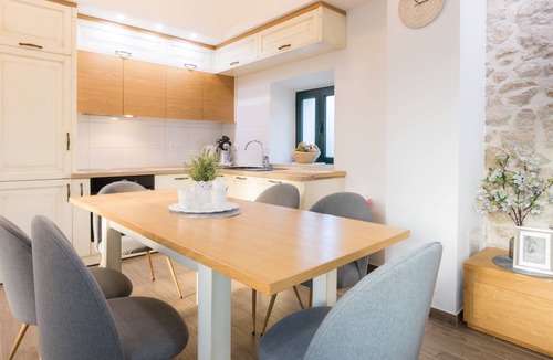 Rascane House | Stipanovi Dvori mit Bergblick by Interhome
