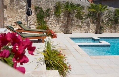 Milna (Brac) Villa | Stone villa | Private | Enclosed garden | Harbor view | Close to the beach