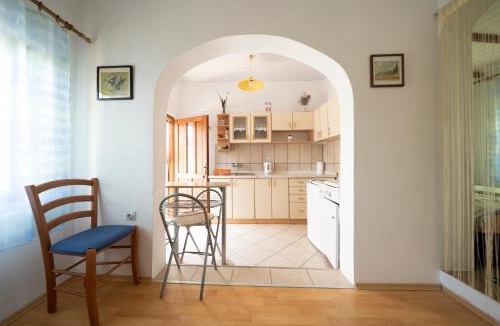 Gornji Karin Apartment | Studio Apartman Ema 2