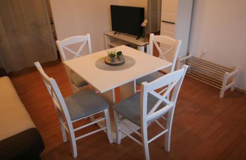 Buzdohanj House | STUDIO APARTMAN MARIA