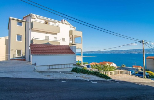 Dugi Rat Apartment | Studio Apartment Chiorich A4 - Dugi Rat