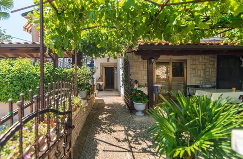 Funtana Apartment | Studio-Apartment Vilma with Garden View, No.4